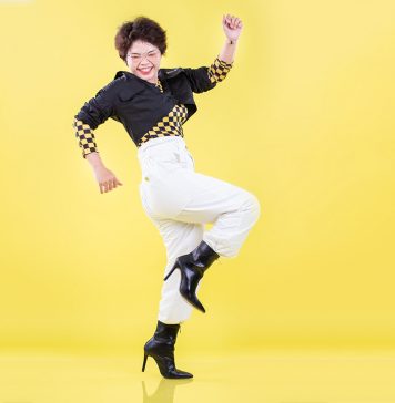 Chụp ảnh chân dung nghệ thuật trong studio ca sĩ Vũ Thị Châu