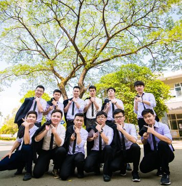 Chụp hình kỷ yếu Tây Ninh